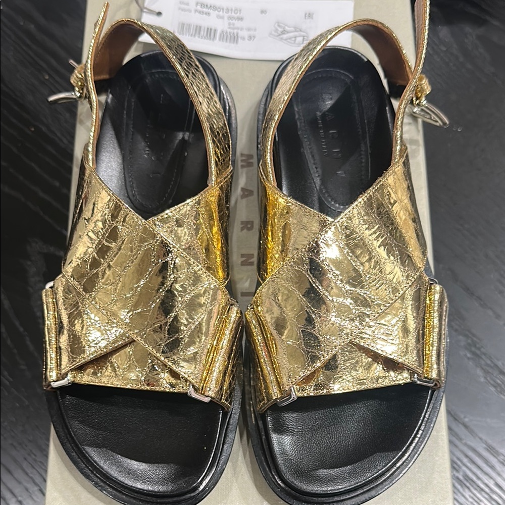 Marni Gold Fussbett sandals